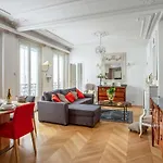Folletto - Welkeys Apartamento Paris
